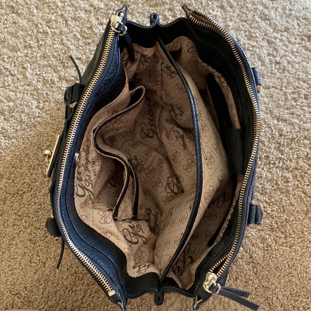 Purse - Picture 4 of 9
